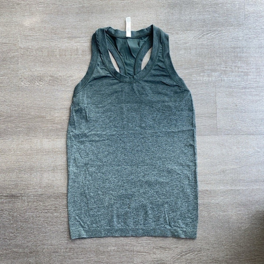 Athleta Momentum Seamless Green Gradient Racerback Tank Top Women's XS 1308